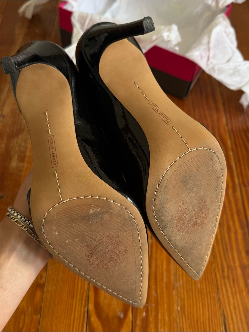 Vince Camuto Black Shoe Box with Pink Interior Trim - Picture 3 of 6